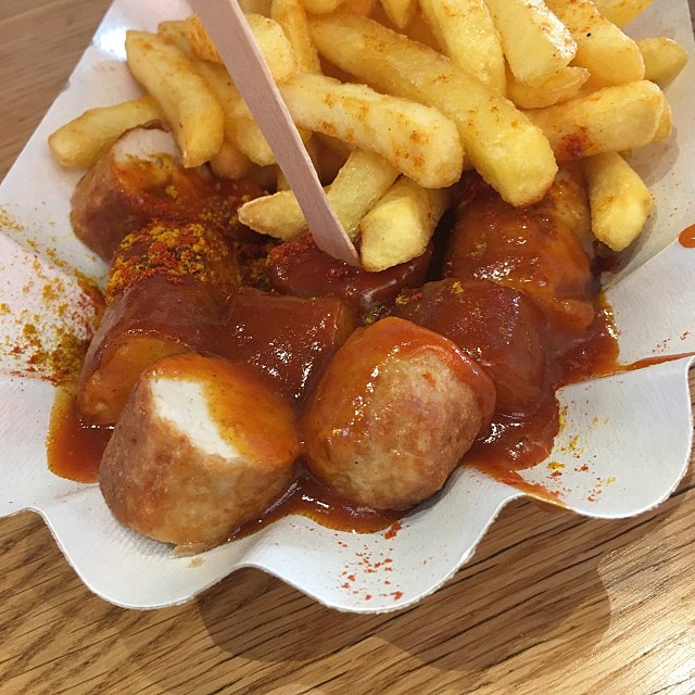 Currywurst, Flughafen Köln-Bonn, Restaurant S-Bahn by Christian Michelides