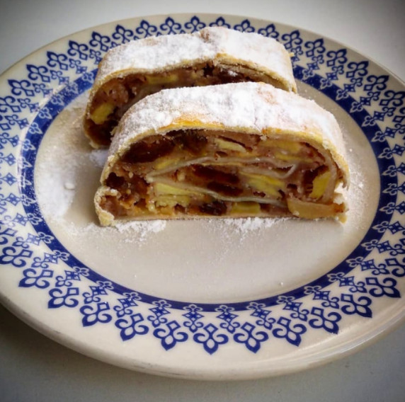 Apfelstrudel